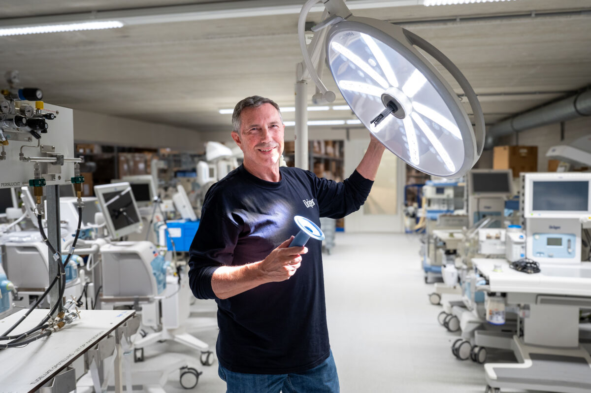GOLDMAN SERVICE | Gerontologische kraan met lange zwarte ellebogen, voor medisch gebruik in ziekenhuizen, laboratoria en gastronomie